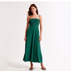 Emerald Green Ruched Bodice Spaghetti Strap Dress